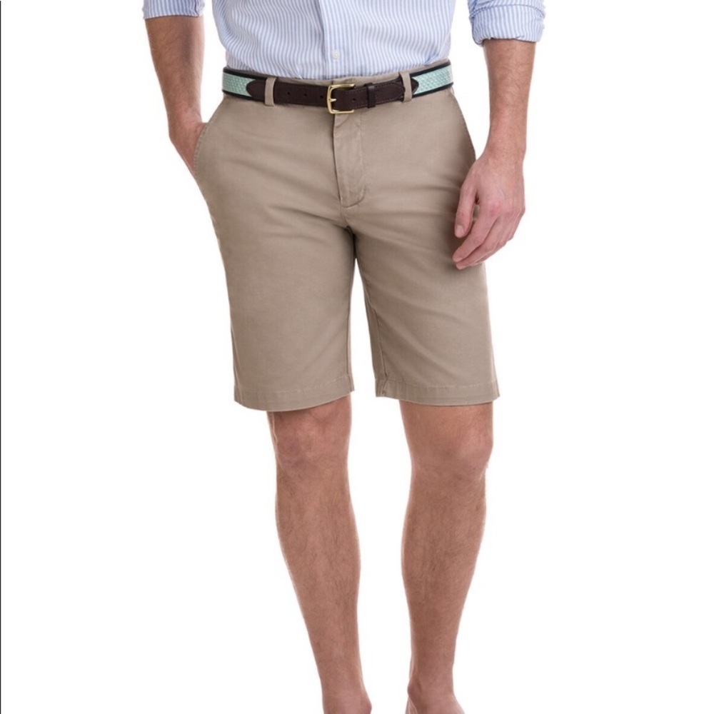Vineyard Vines 9 inch stretch breaker khaki shorts